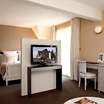 Hotel Logis Le Parc & 4*