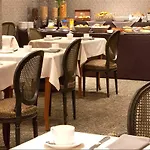 Hotel Logis Le Parc & 4*
