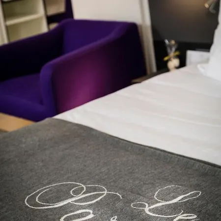 Logis Le Parc & 4*