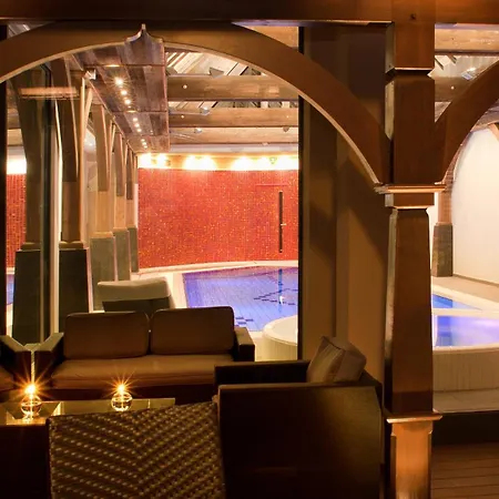 Hotel Logis Le Parc &