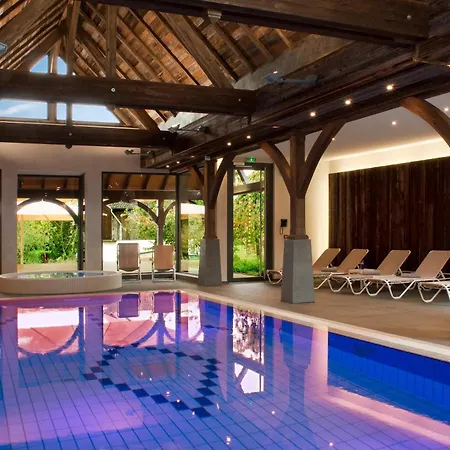 Logis Le Parc & 4* Сент-Ипполит