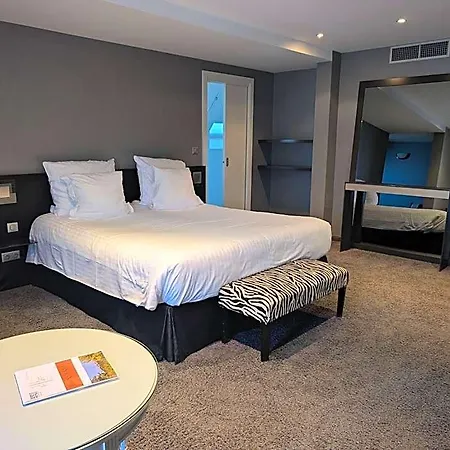 Hotel Logis Le Parc &