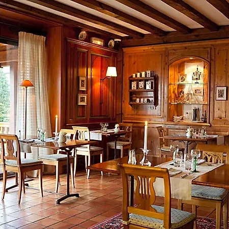 Logis Le Parc & 4*