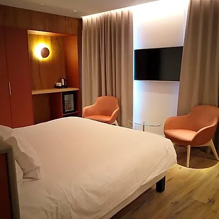 Hotel Logis Le Parc &