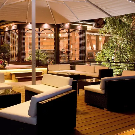 Logis Le Parc & 4* Сент-Ипполит