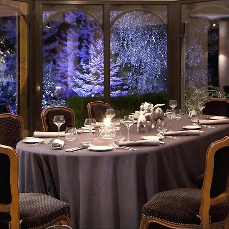 Отель Logis Le Parc & 4*