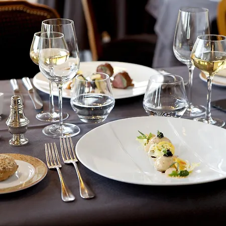 Hotel Logis Le Parc & 4*