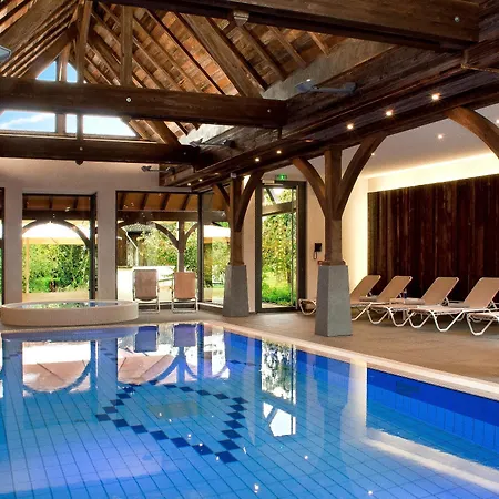 Отель Logis Le Parc & 4*
