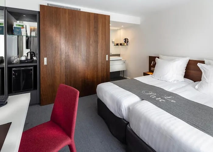 Logis Le Parc & Hotel