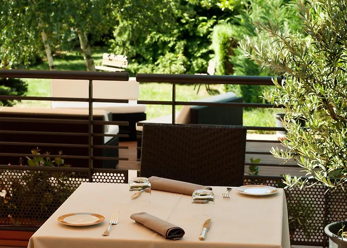 Logis Le Parc & Hotel