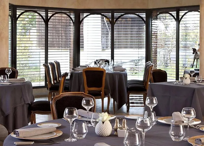 Hotel Logis Le Parc & 4*