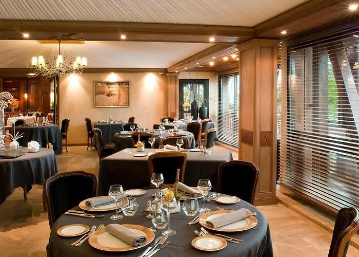 Logis Le Parc & Hotel